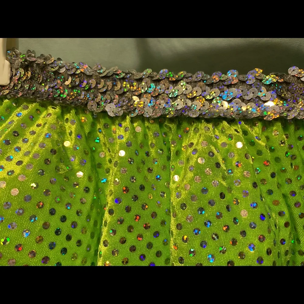 Cute sequences dance skirt large 12.